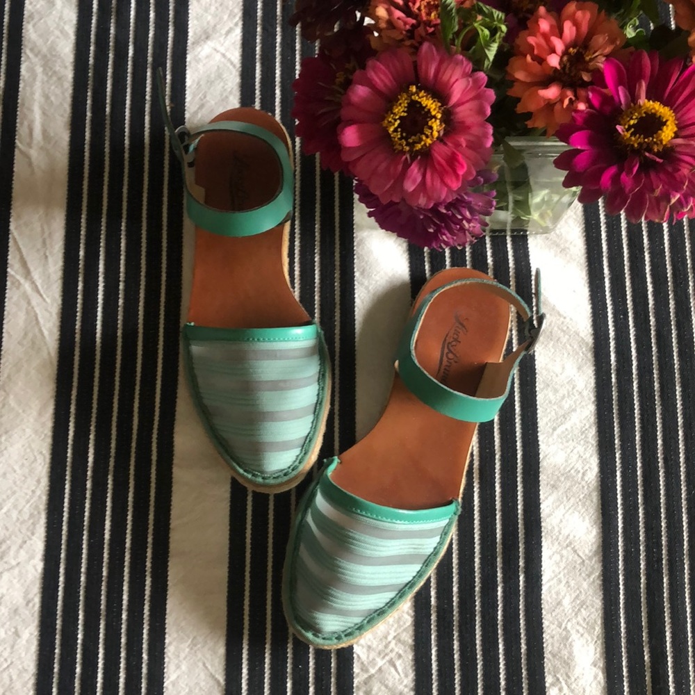 Lucky brand mint green sandals